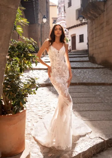Pronovias Sample Sale Albiorix Pavane Couture St. Petersburg